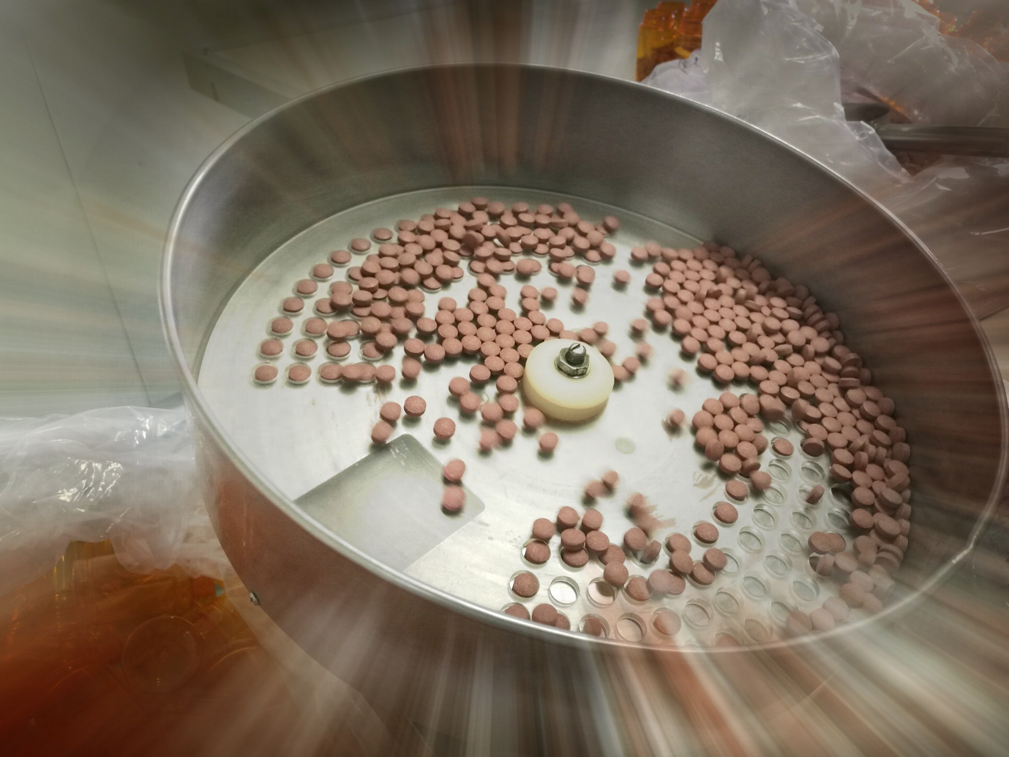 納豆紅曲壓片糖具有溶解血栓、降低血粘度、改善血液循環，軟化和增加血管彈性的作用，德州健之源是納豆紅曲的專業山東生產廠家